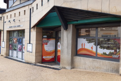 Mission locale vitrine et enseigne