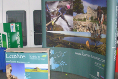 Stand parapluie et comptoir  Lozère Tourisme