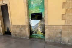 Film porte office tourisme florac