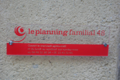 plaque plexi planning familiale