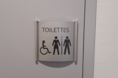 ADMR Mende signalétique porte toilettes