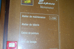 signalétique intérieur plexi Lycée Peytavin